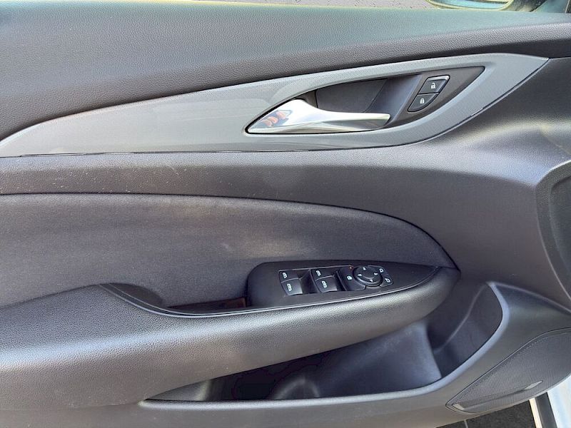 Opel Insignia Edition