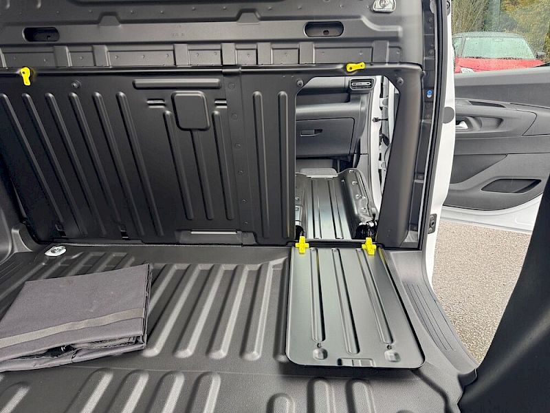 Opel Combo Cargo M Elektro 50kWh erh.Nutzlast