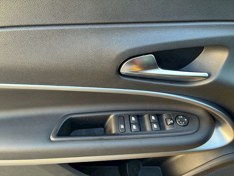 Jeep Avenger BEV 54kWh Summit