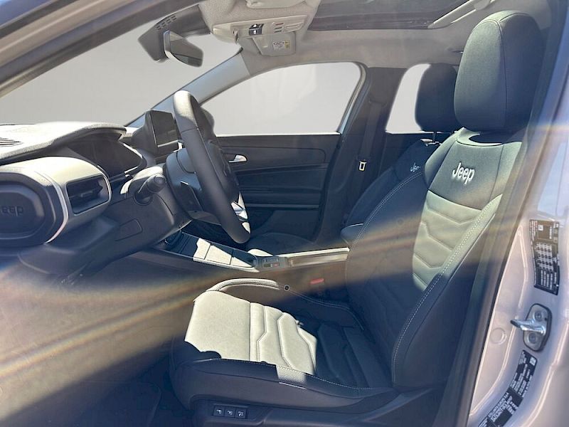 Jeep Avenger Summit Mild-Hybrid