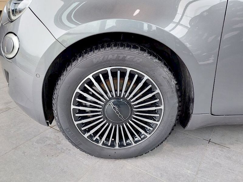 Fiat 500e Fiat 500C e-Icon 42 kWh