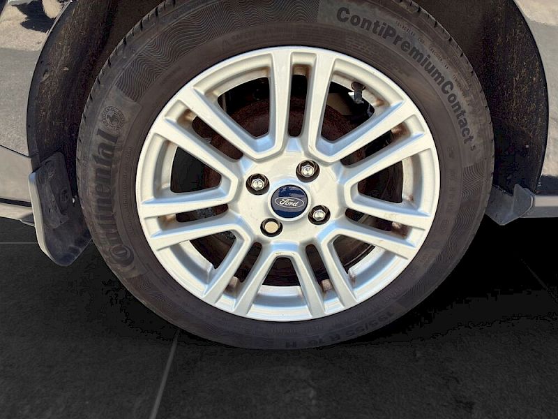 Ford Tourneo Courier Titanium